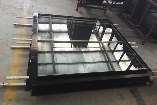 大小片中空（飞边）