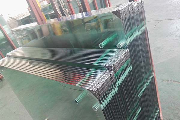 精磨打孔钢化门