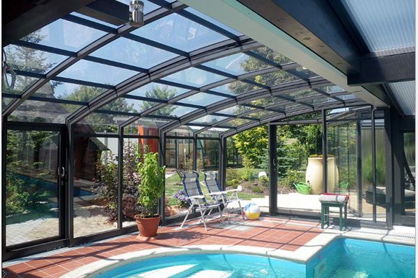 泳池玻璃房